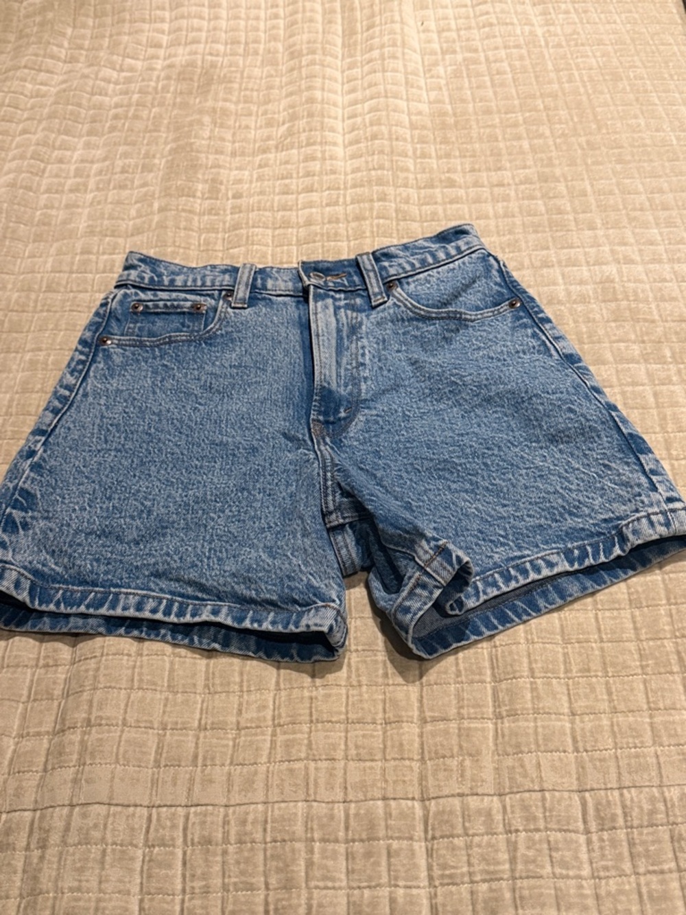 ABERCROMBIE & FITCH HIGH RISE DAD DENIM SHORTS LIGHT BLUE DENIM - Picture 8 of 13